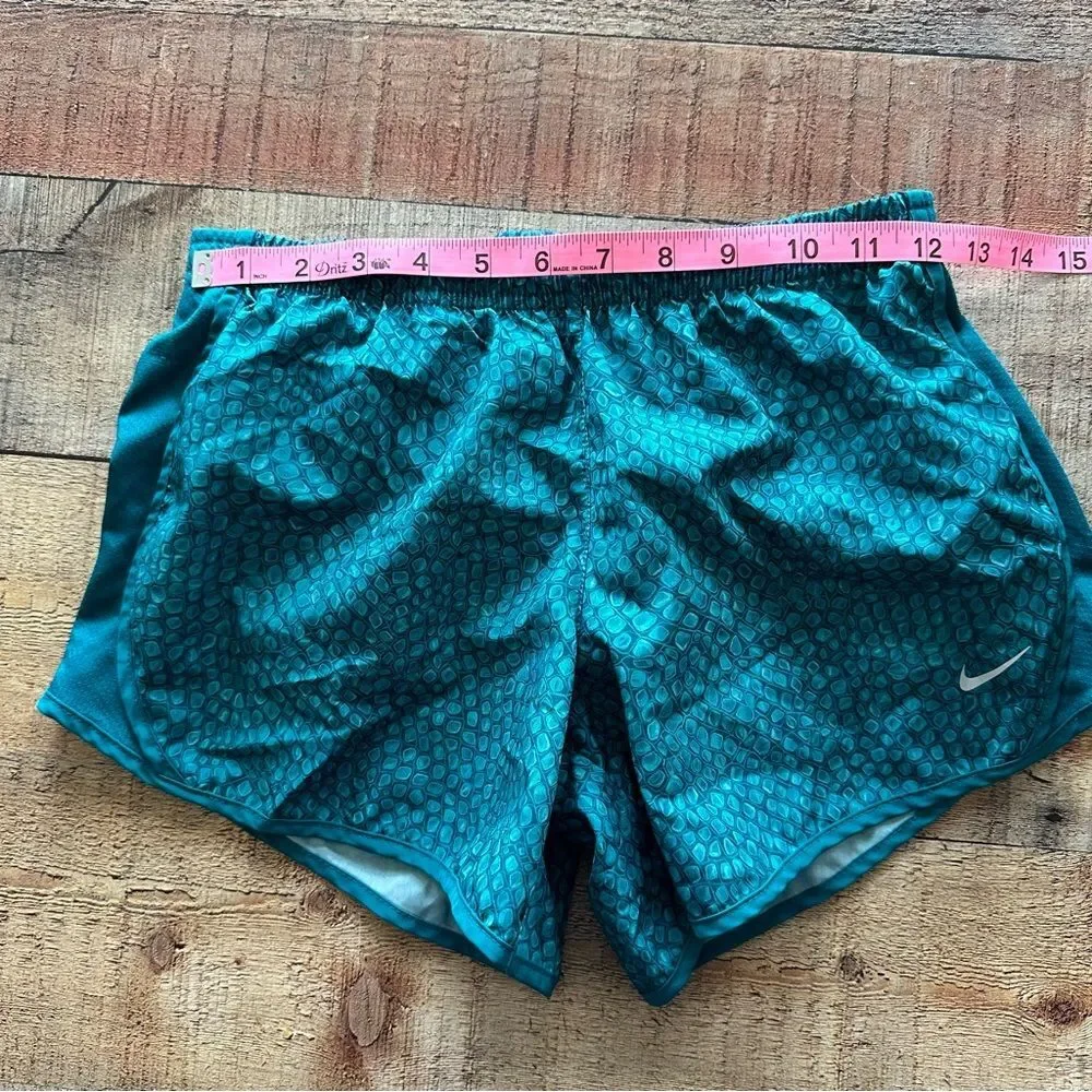 Girl’s Teal Athletic Shorts Nike Girl’s size large
